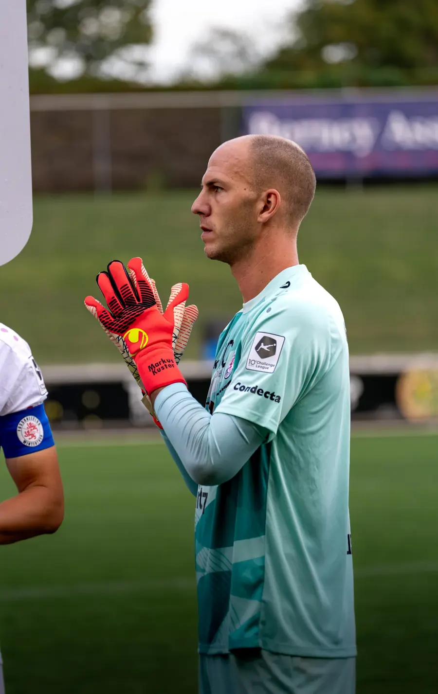 FCW-Torhüter klatscht in die Handschuhe – FC Stade Nyonnais gegen FC Winterthur, 1. September 2026